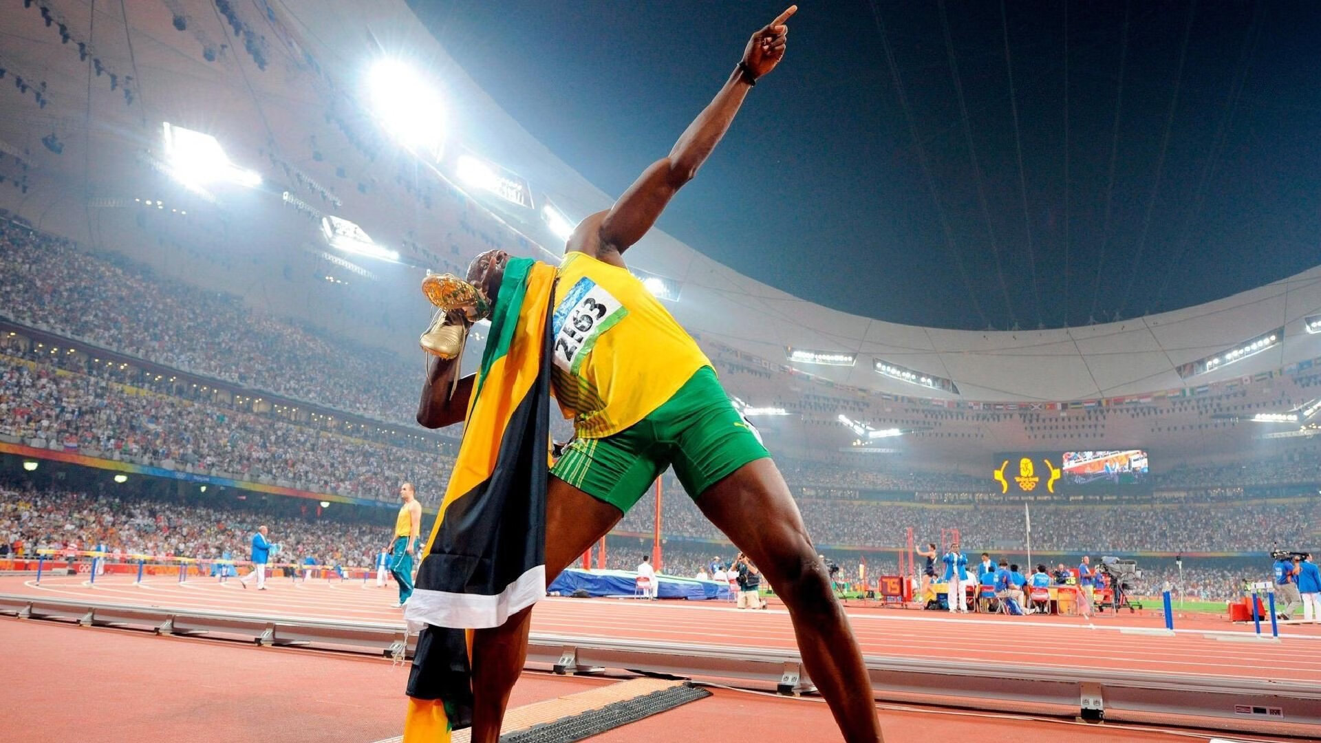 未来足球：场馆融入智慧空气净化系统，打造绿色健康环境，创意足球场馆