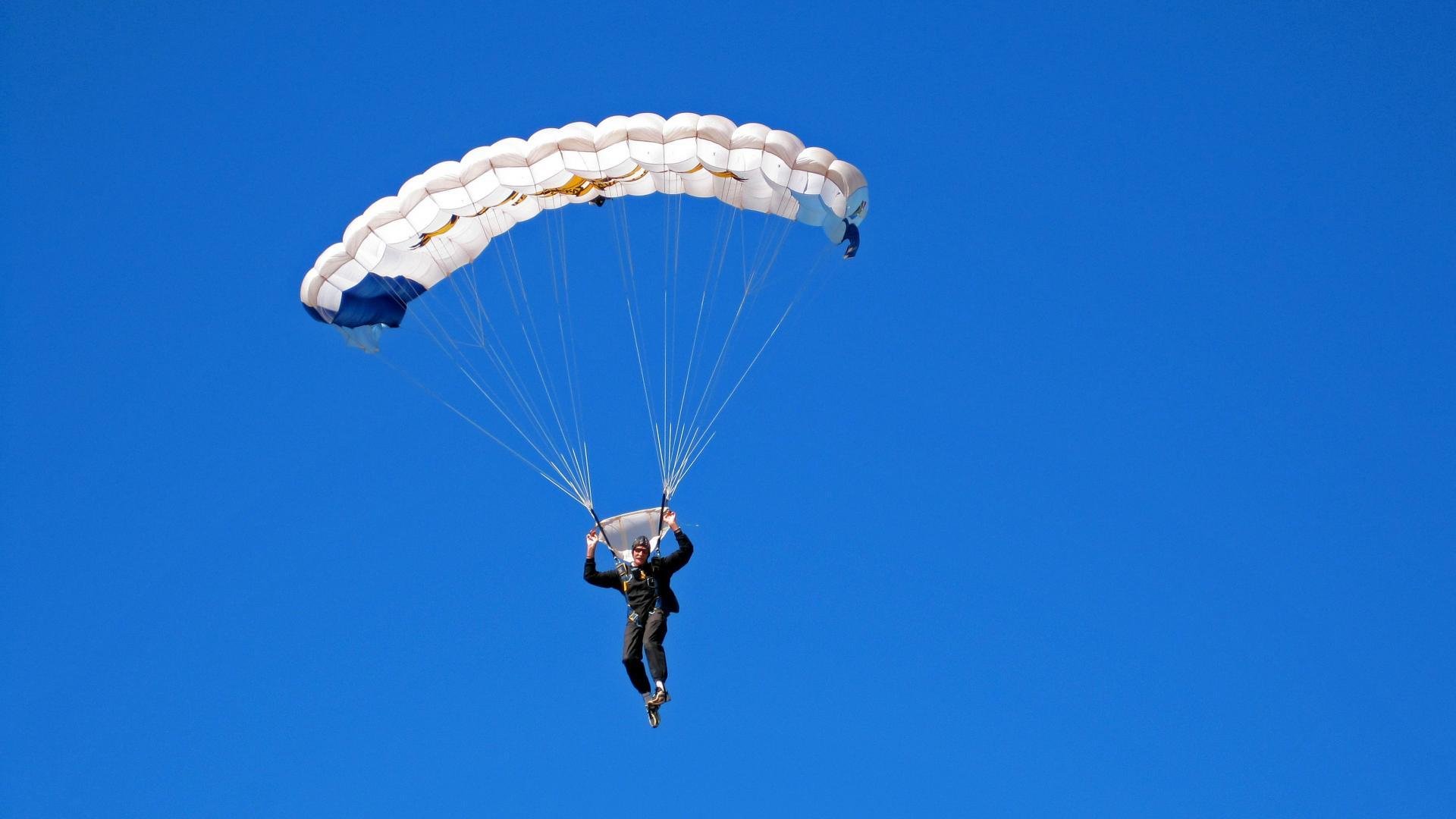 开云体育下载官网-逆境战士：那些在欧冠中奋勇拼搏的英雄，逆境战士_那些在欧冠中奋勇拼搏的英雄们